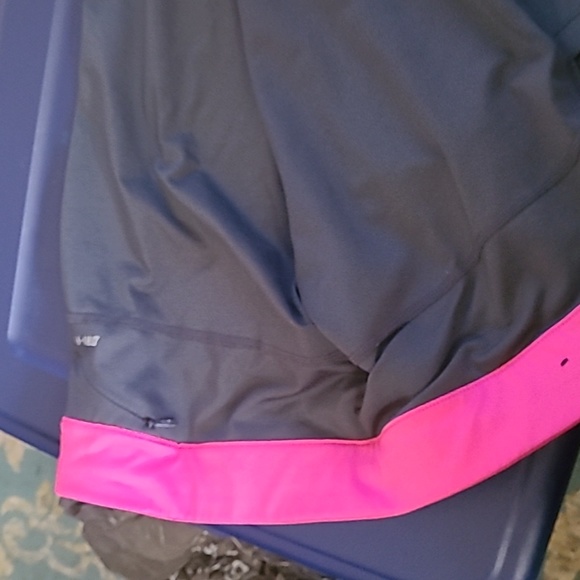 Capris - Picture 3 of 3